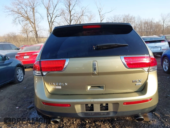 2013 Lincoln MKX z VIN 2LMDJ8JK6DBL06315, wystawiony jako IAAI lot #41737956 z przebiegiem 134 423 mil mil oraz . Historia ofert i sprzedaży dostępna na DreamBid. Obrazek 16.