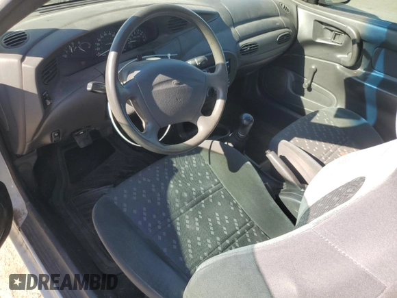 2003 Ford ZX2 ZX2 Standard z VIN 3FAFP11383R109420, wystawiony jako Copart lot #88790715 z przebiegiem 141 902 mil mil oraz Szkody całkowita. Historia ofert i sprzedaży dostępna na DreamBid. Obrazek 8.