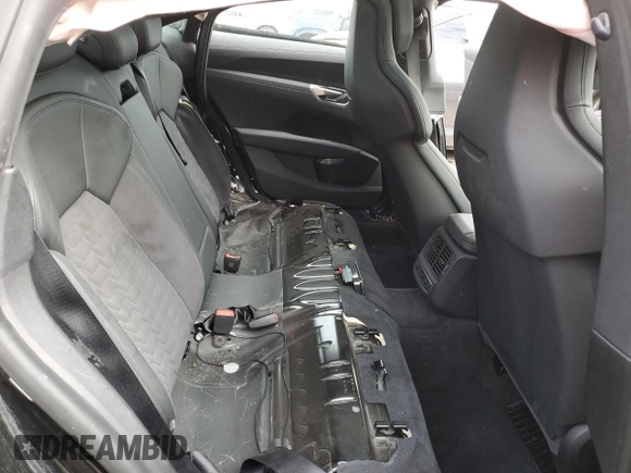 2023 Audi e-tron GT Premium Plus z VIN WAUFJBFWXP7003131, wystawiony jako Copart lot #38763864 z przebiegiem 16 636 mil mil oraz . Historia ofert i sprzedaży dostępna na DreamBid. Obrazek 10.