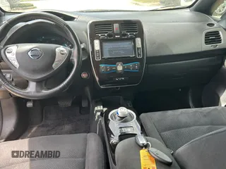 2013 Nissan LEAF SL z VIN 1N4AZ0CP1DC419682, wystawiony jako Copart lot #60667805 z przebiegiem 84 723 mil mil oraz Czysty tytuł • Clean title. Historia ofert i sprzedaży dostępna na DreamBid. Obrazek 9.