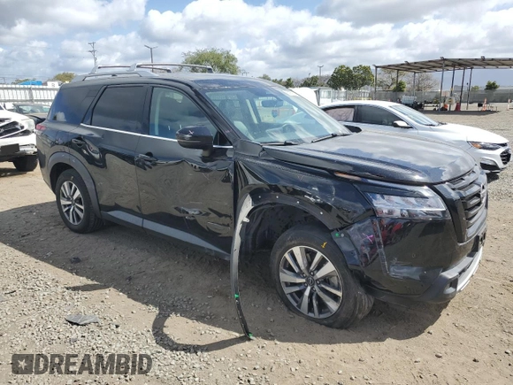2023 Nissan Pathfinder SL z VIN 5N1DR3CA3PC223523, wystawiony jako Copart lot #50059235 z przebiegiem 63 702 mil mil oraz Szkoda całkowita • Salvage title. Historia ofert i sprzedaży dostępna na DreamBid. Obrazek 4.