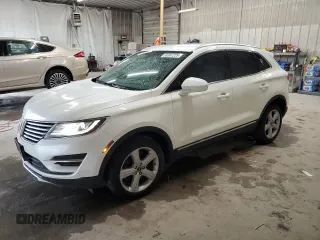2017 Lincoln MKC Premiere z VIN 5LMCJ1D91HUL51490, wystawiony jako Copart lot #58367225 z przebiegiem 94 861 mil mil oraz Szkody całkowita. Historia ofert i sprzedaży dostępna na DreamBid. Obrazek 1.