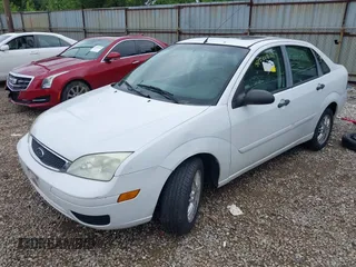 2007 Ford Focus S z VIN 1FAFP34N07W236755, wystawiony jako IAAI lot #42536269 z przebiegiem 116 074 mil mil oraz . Historia ofert i sprzedaży dostępna na DreamBid. Obrazek 2.