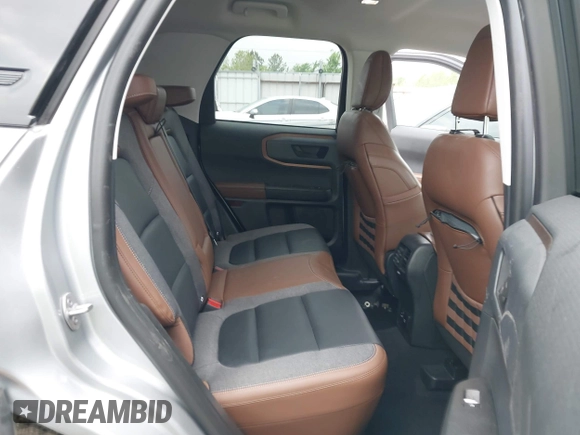 2021 Ford Bronco Sport Outer Banks z VIN 3FMCR9C67MRA94581, wystawiony jako IAAI lot #41905973 z przebiegiem 35 021 mil mil oraz . Historia ofert i sprzedaży dostępna na DreamBid. Obrazek 8.