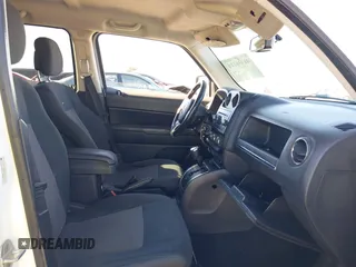 2011 Jeep Patriot Latitude with VIN 1J4NT1GB0BD105816, listed as a IAAI auction lot 41330180 with 143,431 mi miles. Bid and sale history available at carsss.com. Image 5.