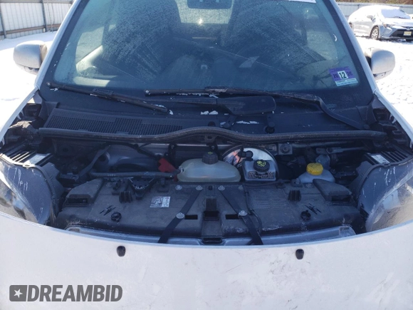 2017 Smart fortwo Passion with VIN WMEFK5DA6HK153469, listed as a Copart auction lot 41960805 with 34,089 mi miles and Salvage title. Bid and sale history available at DreamBid. Image 12.