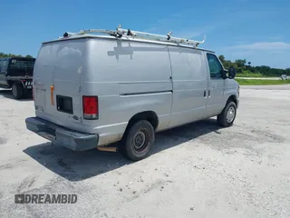 2014 Ford Econoline Cargo Commercial z VIN 1FTNE1EW6EDB05698, wystawiony jako IAAI lot #42236705 z przebiegiem 162 416 mil mil oraz . Historia ofert i sprzedaży dostępna na DreamBid. Obrazek 4.