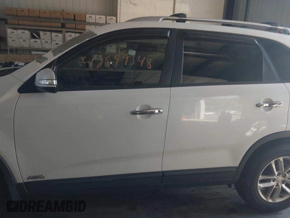 2015 Kia Sorento LX with VIN 5XYKTCA64FG607865, listed as a IAAI auction lot 42599348 with 138,100 mi miles and . Bid and sale history available at DreamBid. Image 14.