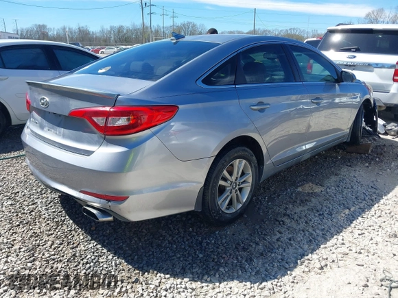 2016 Hyundai Sonata SE with VIN 5NPE24AF8GH413095, listed as a IAAI auction lot 41695202 with 136,175 mi miles and . Bid and sale history available at DreamBid. Image 4.