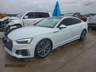 2023 Audi A5 Sportback S line Premium z VIN WAUDACF54PA024628, wystawiony jako Copart lot #49966604 z przebiegiem 15 396 mil mil oraz Czysty tytuł • Clean title. Historia ofert i sprzedaży dostępna na DreamBid. Obrazek 1.
