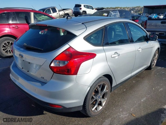 2014 Ford Focus SE with VIN 1FADP3K27EL455422, listed as a IAAI auction lot 41219735 with 1 mi miles. Bid and sale history available at carsss.com. Image 4.