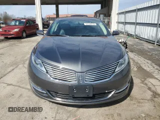 2015 Lincoln MKZ z VIN 3LN6L2JKXFR600669, wystawiony jako Copart lot #51130115 z przebiegiem 75 176 mil mil oraz Szkoda całkowita • Salvage title. Historia ofert i sprzedaży dostępna na DreamBid. Obrazek 5.