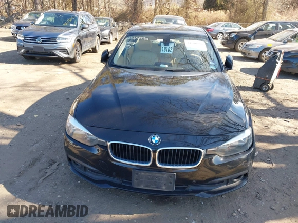 2016 BMW 3 Series 320i xDrive z VIN WBA8E5G5XGNT94622, wystawiony jako IAAI lot #41580890 z przebiegiem 124 086 mil mil oraz . Historia ofert i sprzedaży dostępna na DreamBid. Obrazek 12.
