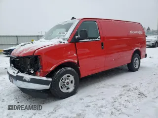 2018 GMC Savana Cargo Van with VIN 1GTW7AFG4J1304654, listed as a Copart auction lot 88027855 with 221,056 mi miles and Salvage Title. Bid and sale history available at carsss.com. Image 1.