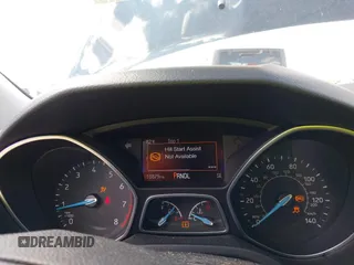 2017 Ford Focus SE с VIN 1FADP3F20HL346606, выставлен на аукционе IAAI как лот 42198410 с пробегом 10 879 миль миль и . История ставок и продаж доступна на DreamBid. Изображение 7.