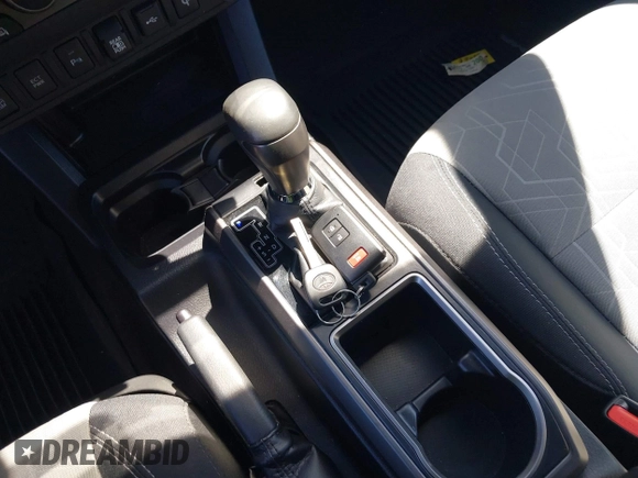 2021 Toyota Tacoma SR5 с VIN 3TMDZ5BN6MM099584, выставлен на аукционе IAAI как лот 41848068 с пробегом 28 556 миль миль и . История ставок и продаж доступна на DreamBid. Изображение 11.