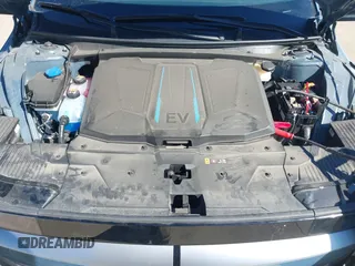 2024 Hyundai Ioniq 5 SE z VIN KM8KM4DE3RU316276, wystawiony jako IAAI lot #41859525 z przebiegiem 17 063 mil mil oraz . Historia ofert i sprzedaży dostępna na DreamBid. Obrazek 10.