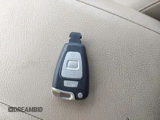 2012 Hyundai Veracruz Limited с VIN KM8NU4CC9CU193944, выставлен на аукционе IAAI как лот 42175764 с пробегом 102 670 миль миль и . История ставок и продаж доступна на DreamBid. Изображение 11.