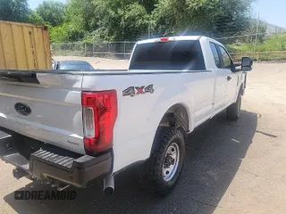 2019 Ford F-250 XL with VIN 1FT7X2B68KEE27486, listed as a IAAI auction lot 42276545 with 185,343 mi miles and . Bid and sale history available at DreamBid. Image 31.