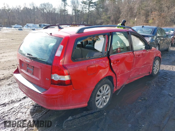 2005 Volvo V50 with VIN YV1MW390652058916, listed as a IAAI auction lot 41444072 with 154,576 mi miles. Bid and sale history available at carsss.com. Image 4.