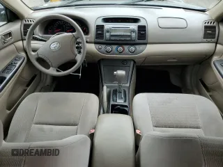 2006 Toyota Camry LE z VIN 4T1BF32K56U621741, wystawiony jako Copart lot #59577595 z przebiegiem 189 155 mil mil oraz Czysty tytuł • Clean title. Historia ofert i sprzedaży dostępna na DreamBid. Obrazek 8.
