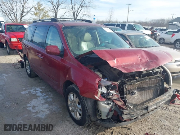 2008 Kia Sedona LX with VIN KNDMB233186264043, listed as a IAAI auction lot 41462661 with 183,763 mi miles. Bid and sale history available at carsss.com. Image 1.