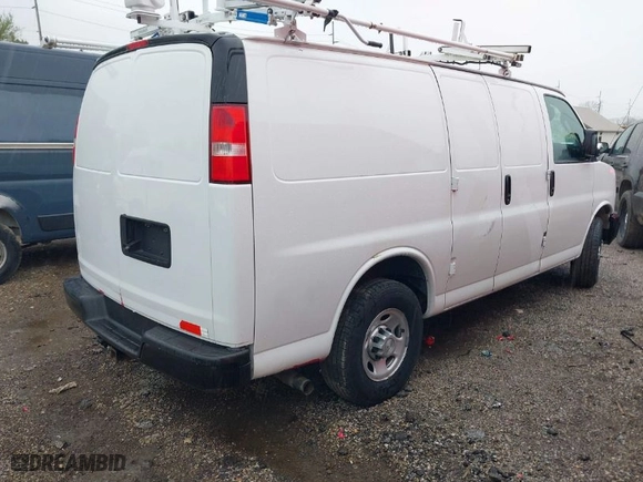 2016 Chevrolet Express Cargo Van with VIN 1GCWGAFF0G1133238, listed as a IAAI auction lot 41849374 with 151,611 mi miles. Bid and sale history available at carsss.com. Image 4.