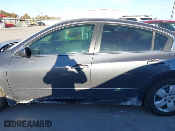 2007 Nissan Altima 2.5 with VIN 1N4AL21E87C213018, listed as a IAAI auction lot 40932058 with 195,817 mi miles. Bid and sale history available at carsss.com. Image 14.