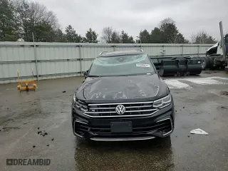 2022 Volkswagen Tiguan SEL R-Line with VIN 3VV4B7AX9NM141266, listed as a Copart auction lot 85086634 with 20,465 mi miles and Salvage Title. Bid and sale history available at carsss.com. Image 11.