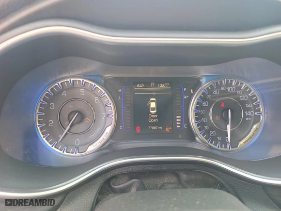 2015 Chrysler 200 Limited with VIN 1C3CCCAB1FN608535, listed as a Copart auction lot 52042275 with 77,887 mi miles and Clean Title. Bid and sale history available at carsss.com. Image 1.
