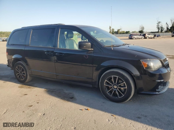 2018 Dodge Grand Caravan GT with VIN 2C4RDGEG8JR281501, listed as a Copart auction lot 53723875 with 110,331 mi miles and Clean Title. Bid and sale history available at carsss.com. Image 4.