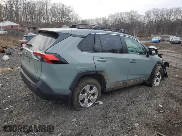 2019 Toyota RAV4 XLE with VIN 2T3P1RFVXKC040346, listed as a Copart auction lot 45932775 with 140,499 mi miles and Salvage Title. Bid and sale history available at carsss.com. Image 3.