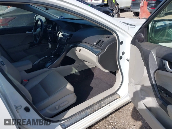 2012 Acura TSX Technology with VIN JH4CW2H65CC003798, listed as a IAAI auction lot 41406024 with 161,052 mi miles and . Bid and sale history available at DreamBid. Image 5.