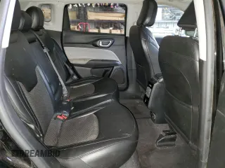 2022 Jeep Compass Latitude with VIN 3C4NJCBB3NT229589, listed as a Copart auction lot 84464524 with 61,157 mi miles and Clean Title. Bid and sale history available at carsss.com. Image 11.