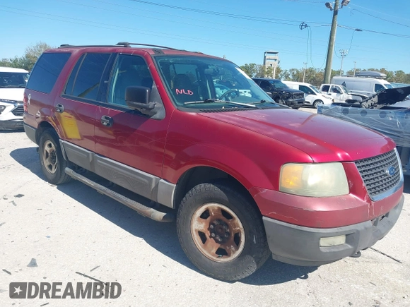 2004 Ford Expedition Special Service with VIN 1FMPU16L84LB04455, listed as a IAAI auction lot 41736767 with 286,292 mi miles. Bid and sale history available at carsss.com. Image 1.