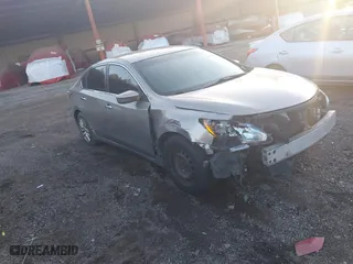 2014 Nissan Altima 2.5 S with VIN 1N4AL3AP2EC109838, listed as a IAAI auction lot 41079111 with 272,948 mi miles. Bid and sale history available at carsss.com. Image 1.