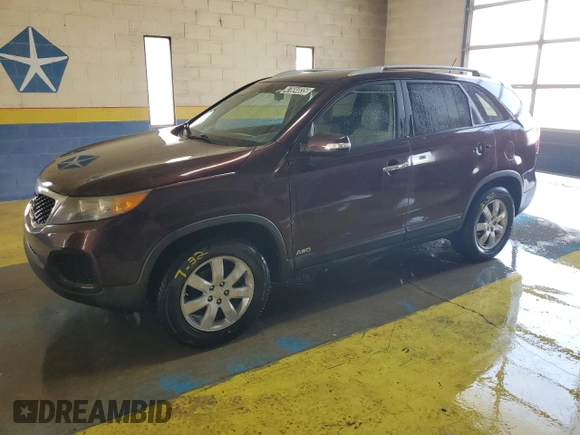 2011 Kia Sorento LX with VIN 5XYKTDA28BG109682, listed as a Copart auction lot 47684835 with 164,381 mi miles and Clean Title. Bid and sale history available at carsss.com. Image 1.