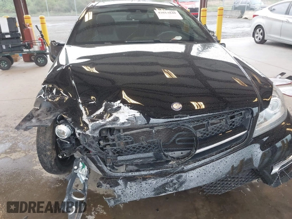 2014 Mercedes-Benz C 250 с VIN WDDGJ4HBXEG169195, выставлен на аукционе IAAI как лот 42013848 с пробегом 95 345 миль миль и . История ставок и продаж доступна на DreamBid. Изображение 6.