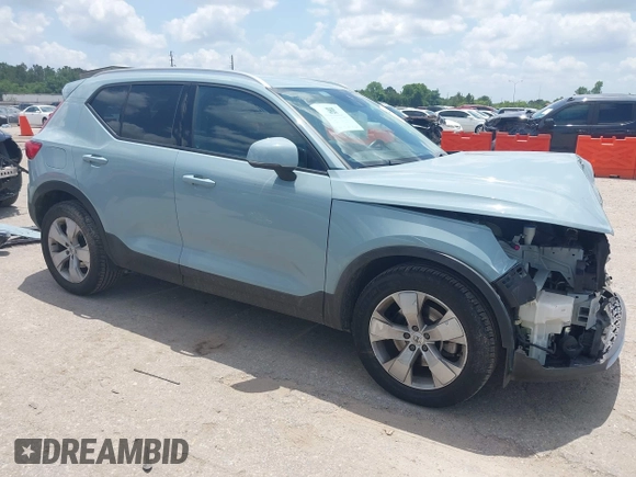 2019 Volvo XC40 Momentum with VIN YV4162UKXK2127207, listed as a IAAI auction lot 42221248 with 44,149 mi miles and . Bid and sale history available at DreamBid. Image 1.
