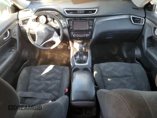 2014 Nissan Rogue S z VIN 5N1AT2MT9EC817027, wystawiony jako Copart lot #88221235 z przebiegiem Nie podano mil oraz Szkoda całkowita • Salvage title. Historia ofert i sprzedaży dostępna na DreamBid. Obrazek 8.