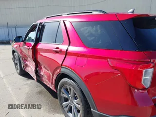 2022 Ford Explorer XLT с VIN 1FMSK7DH0NGB40877, выставлен на аукционе IAAI как лот 41947002 с пробегом 14 727 миль миль и . История ставок и продаж доступна на DreamBid. Изображение 17.