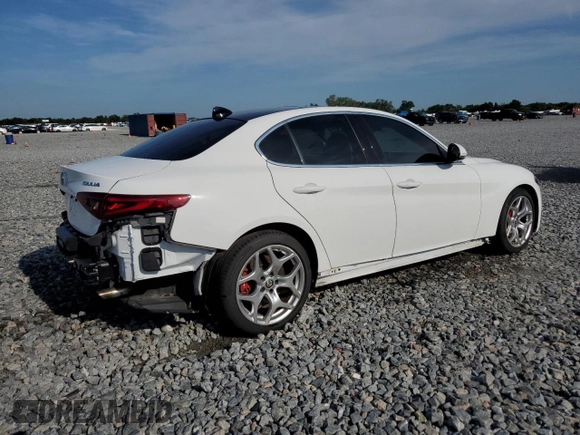 2021 Alfa Romeo Giulia Ti Sport with VIN ZARFAMBN4M7647771, listed as a Copart auction lot 63988035 with 29,720 mi miles and Salvage title. Bid and sale history available at DreamBid. Image 3.