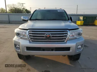 2014 Toyota Land Cruiser z VIN JTMHY7AJ5E4023950, wystawiony jako Copart lot #51245905 z przebiegiem 101 561 mil mil oraz Czysty tytuł • Clean title. Historia ofert i sprzedaży dostępna na DreamBid. Obrazek 5.