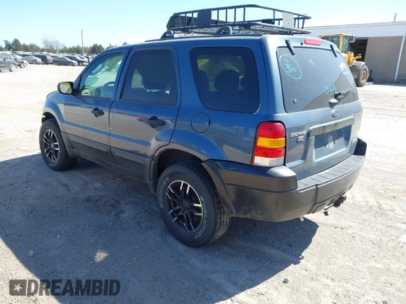 2006 Ford Escape XLT z VIN 1FMCU93126KB09191, wystawiony jako IAAI lot #41700899 z przebiegiem 123 345 mil mil oraz . Historia ofert i sprzedaży dostępna na DreamBid. Obrazek 3.
