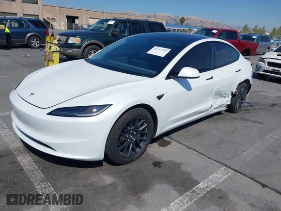 2025 Tesla Model 3 Long Range with VIN 5YJ3E1EB3SF914858, listed as a IAAI auction lot 42719707 with 5,849 mi miles and . Bid and sale history available at DreamBid. Image 20.