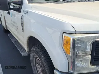 2017 Ford F-250 XL z VIN 1FD7X2A63HEF23418, wystawiony jako IAAI lot #42610484 z przebiegiem 271 149 mil mil oraz . Historia ofert i sprzedaży dostępna na DreamBid. Obrazek 41.