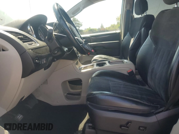 2014 Chrysler Town & Country Touring L 30th Anniversary with VIN 2C4RC1CG9ER341116, listed as a Copart auction lot 54783705 with 188,355 mi miles and Clean Title. Bid and sale history available at DreamBid. Image 7.