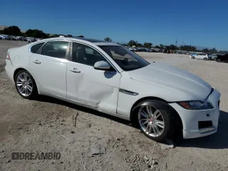 2016 Jaguar XF 35t Prestige with VIN SAJBE4BV6GCY03772, listed as a Copart auction lot 81956934 with 51,187 mi miles and Non Repairable. Bid and sale history available at carsss.com. Image 4.