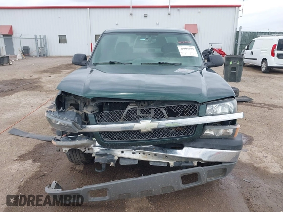 2004 Chevrolet Silverado 1500 Work Truck with VIN 2GCEC19T941193338, listed as a IAAI auction lot 41904989 with 147,616 mi miles. Bid and sale history available at carsss.com. Image 12.