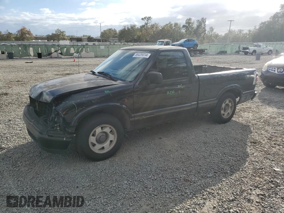 1998 GMC Sonoma z VIN 1GTCS144XW8525300, wystawiony jako Copart lot #85439034 z przebiegiem 250 144 mil mil oraz Szkody całkowita. Historia ofert i sprzedaży dostępna na DreamBid. Obrazek 1.